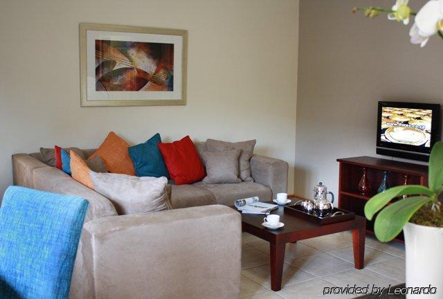 Faircity Grosvenor Gardens Pretoria-Noord Zimmer foto